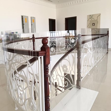 Exclusive Acrylic Middle East Industries LLC