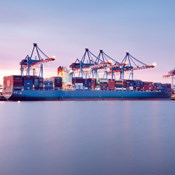 Shipping line service and booking in Dubai