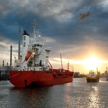 Ship Chartering Service in Dubai